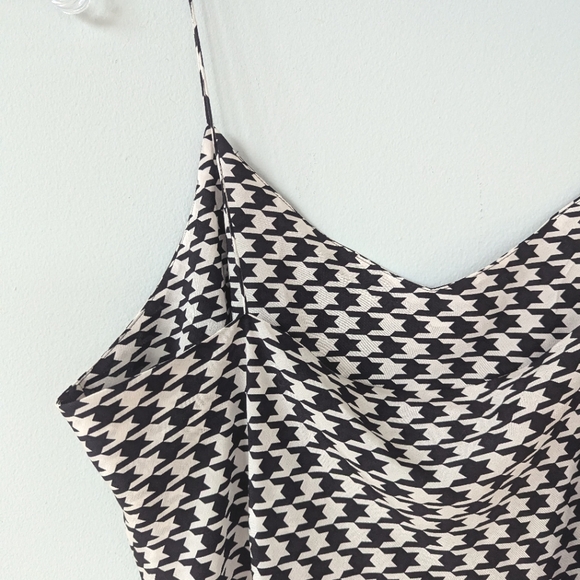 NWT Acrobat Boutique Label Black & White Houndstooth 100% Silk Camisole Top - Picture 8 of 8